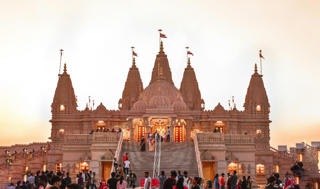  Akshardham Temple evening light and sound show with illuminated temple view in Delhi